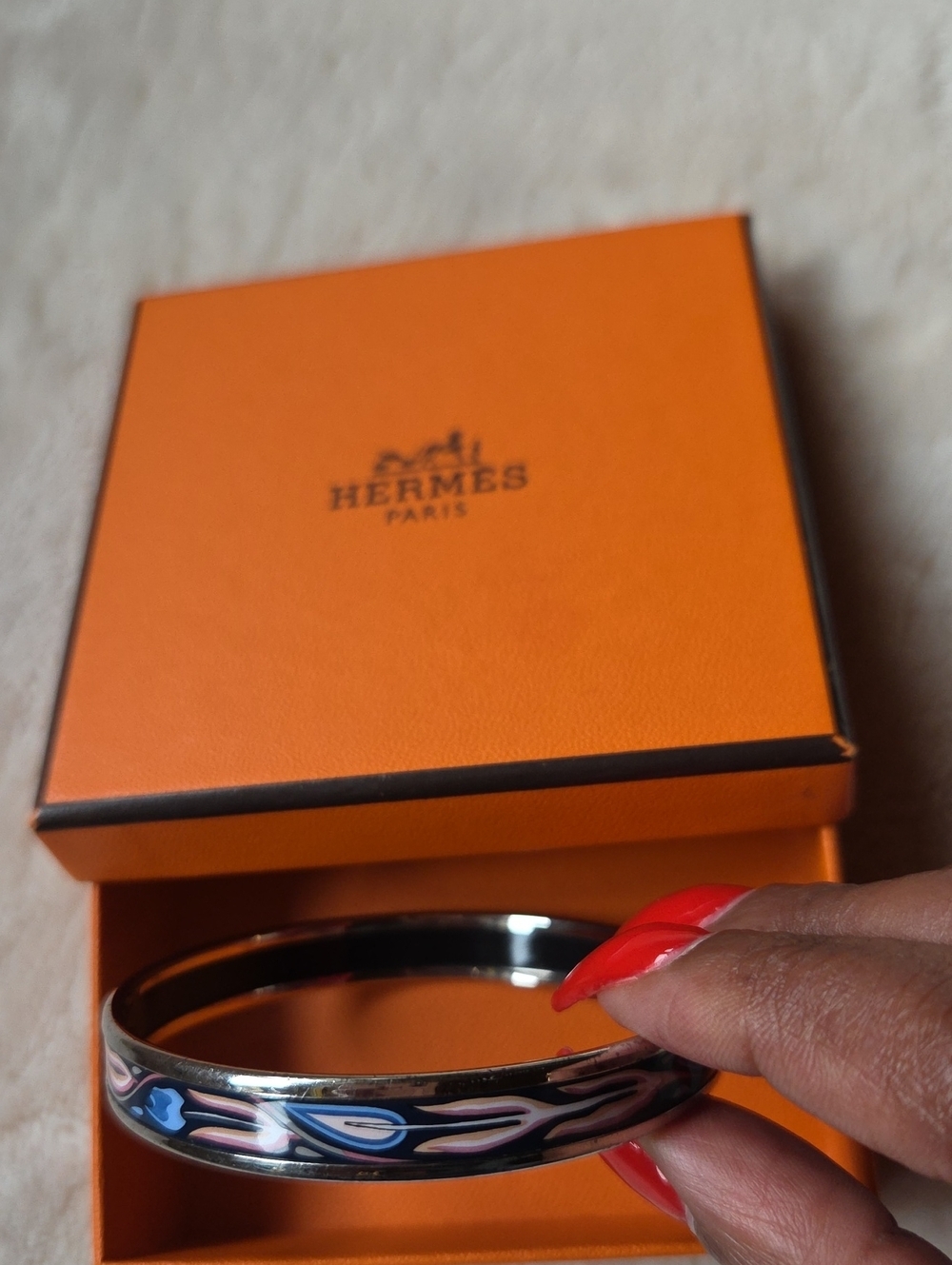 Hermes Black and Pink Enamel Bangle Size 7.5 - Picture 2 of 7